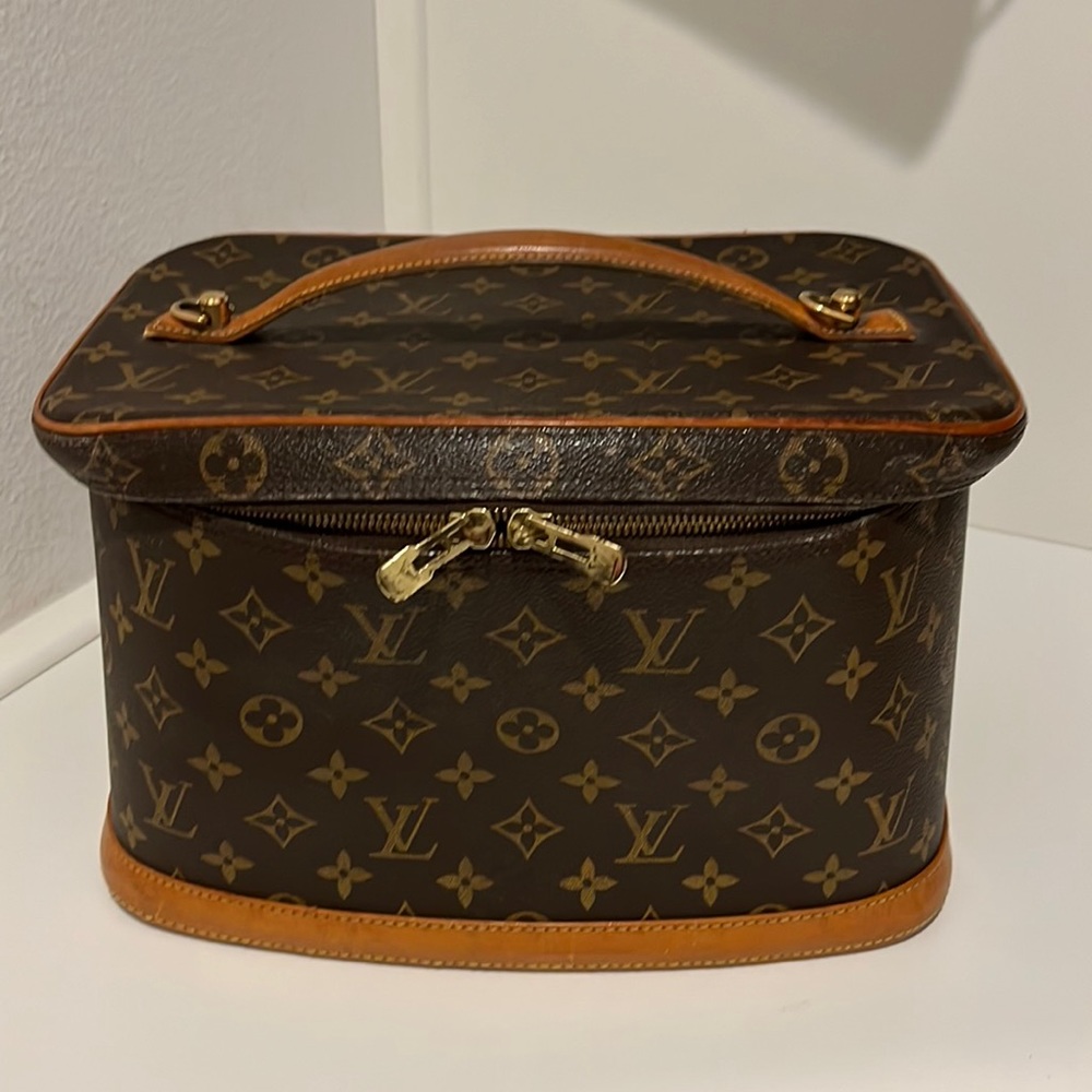 Louis Vuitton vanity